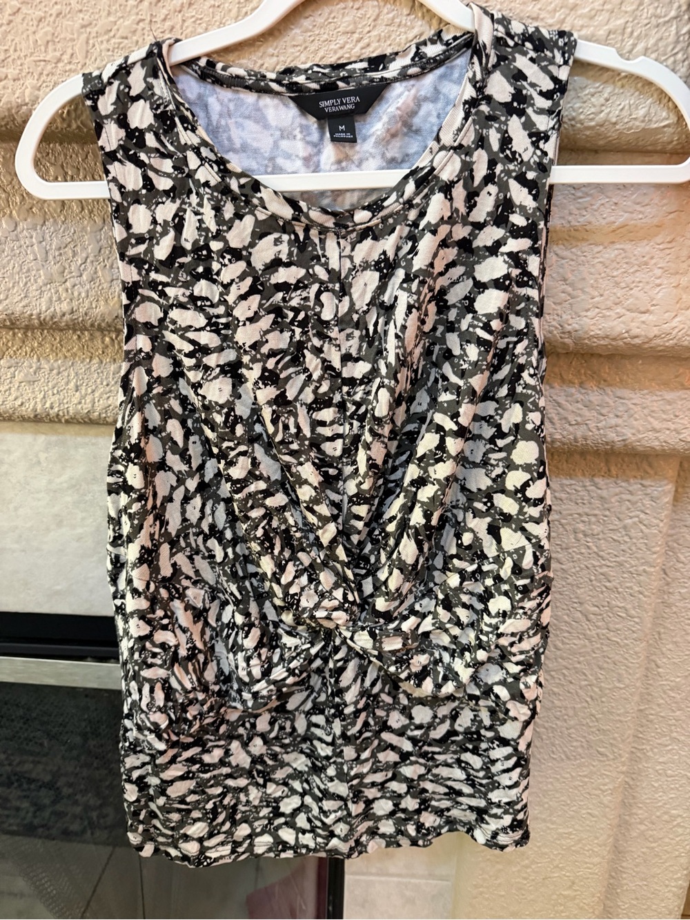 Simply Vera Vera Wang Black and Cream Twist-Front Tank Top